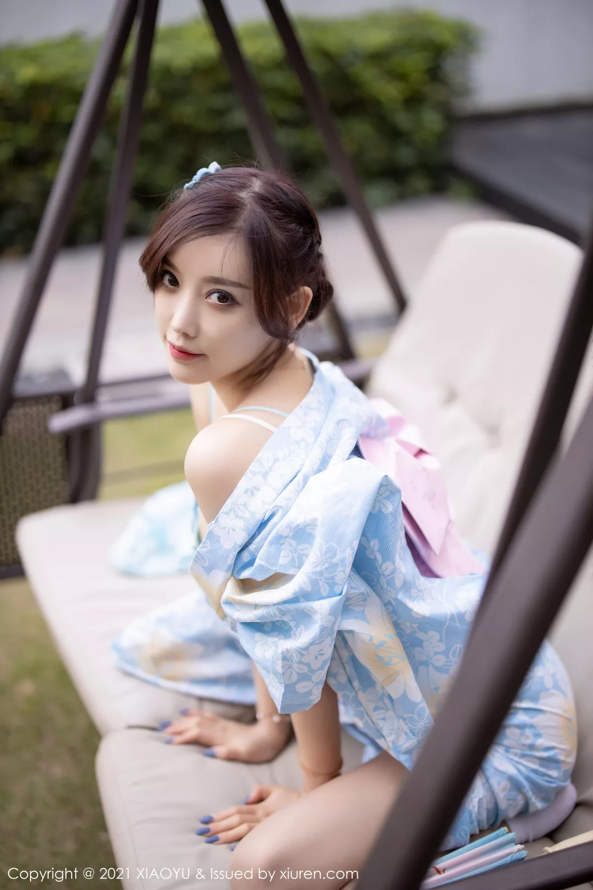 秀人集.com_[XiaoYu画语界]Vol.482_女神杨晨晨sugar厦门旅拍户外日式和服系列半脱撩人诱惑写真80P