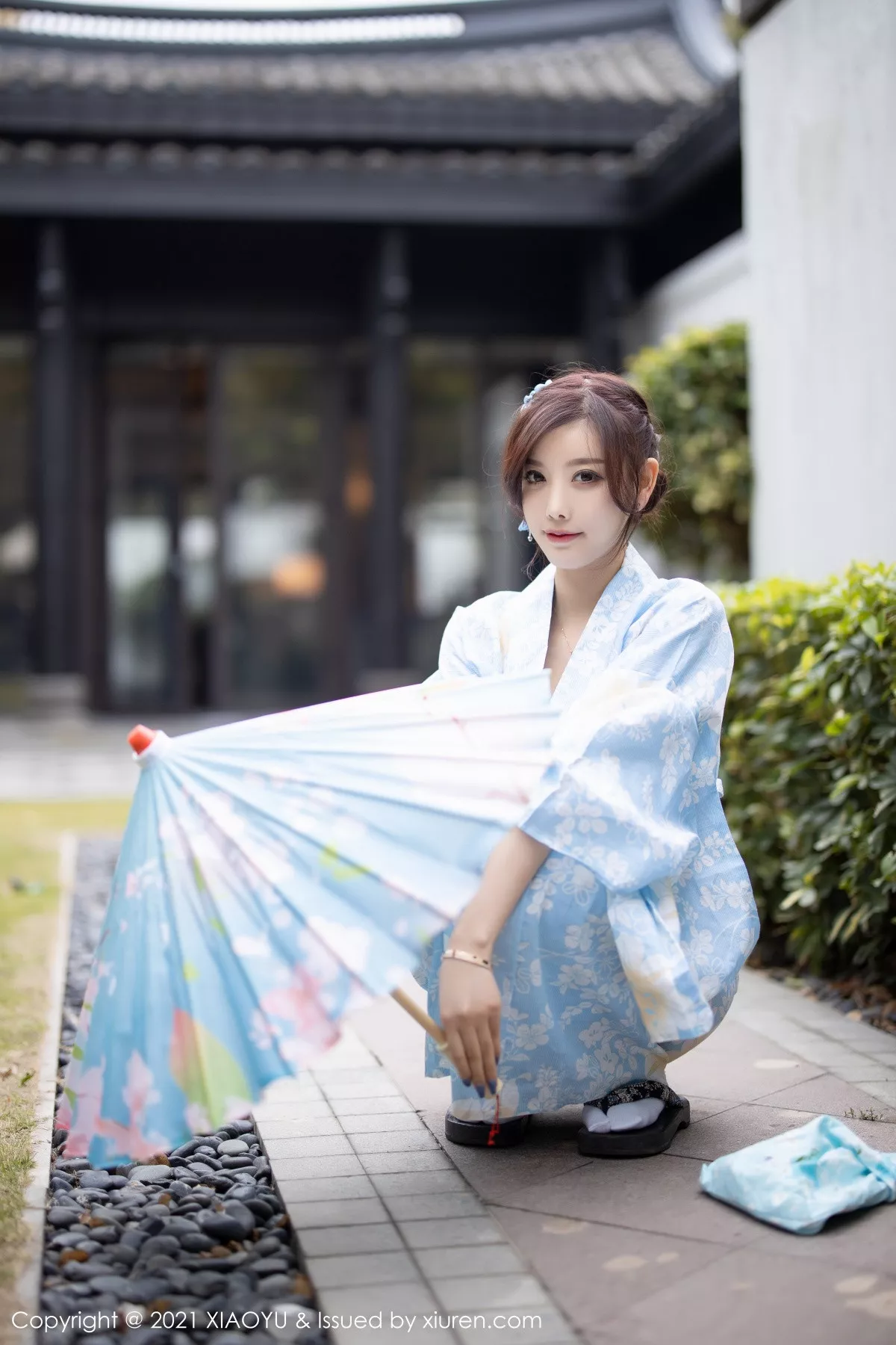 秀人集.com_[XiaoYu画语界]Vol.482_女神杨晨晨sugar厦门旅拍户外日式和服系列半脱撩人诱惑写真80P