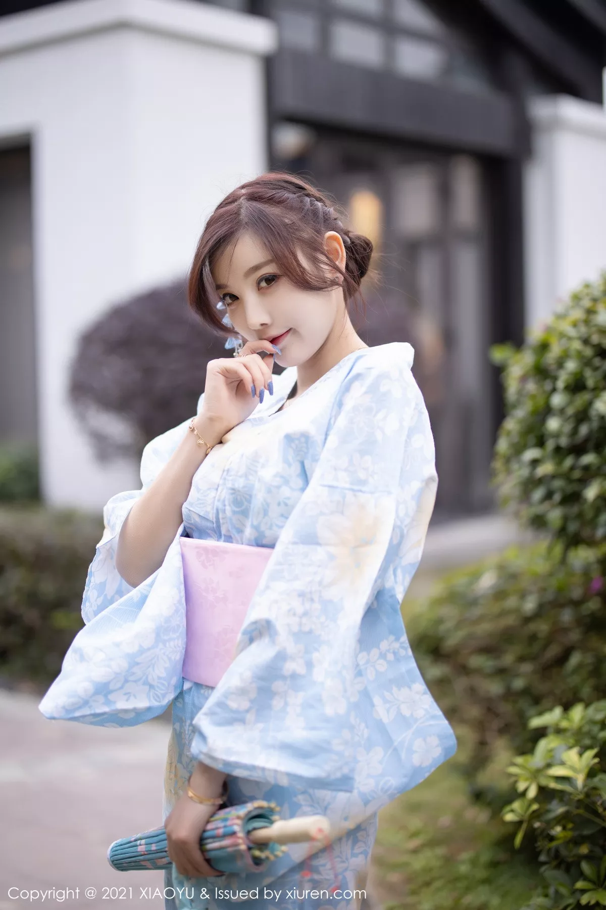 秀人集.com_[XiaoYu画语界]Vol.482_女神杨晨晨sugar厦门旅拍户外日式和服系列半脱撩人诱惑写真80P