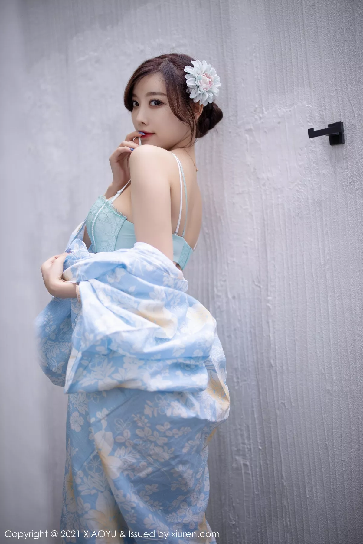 秀人集.com_[XiaoYu画语界]Vol.482_女神杨晨晨sugar厦门旅拍户外日式和服系列半脱撩人诱惑写真80P
