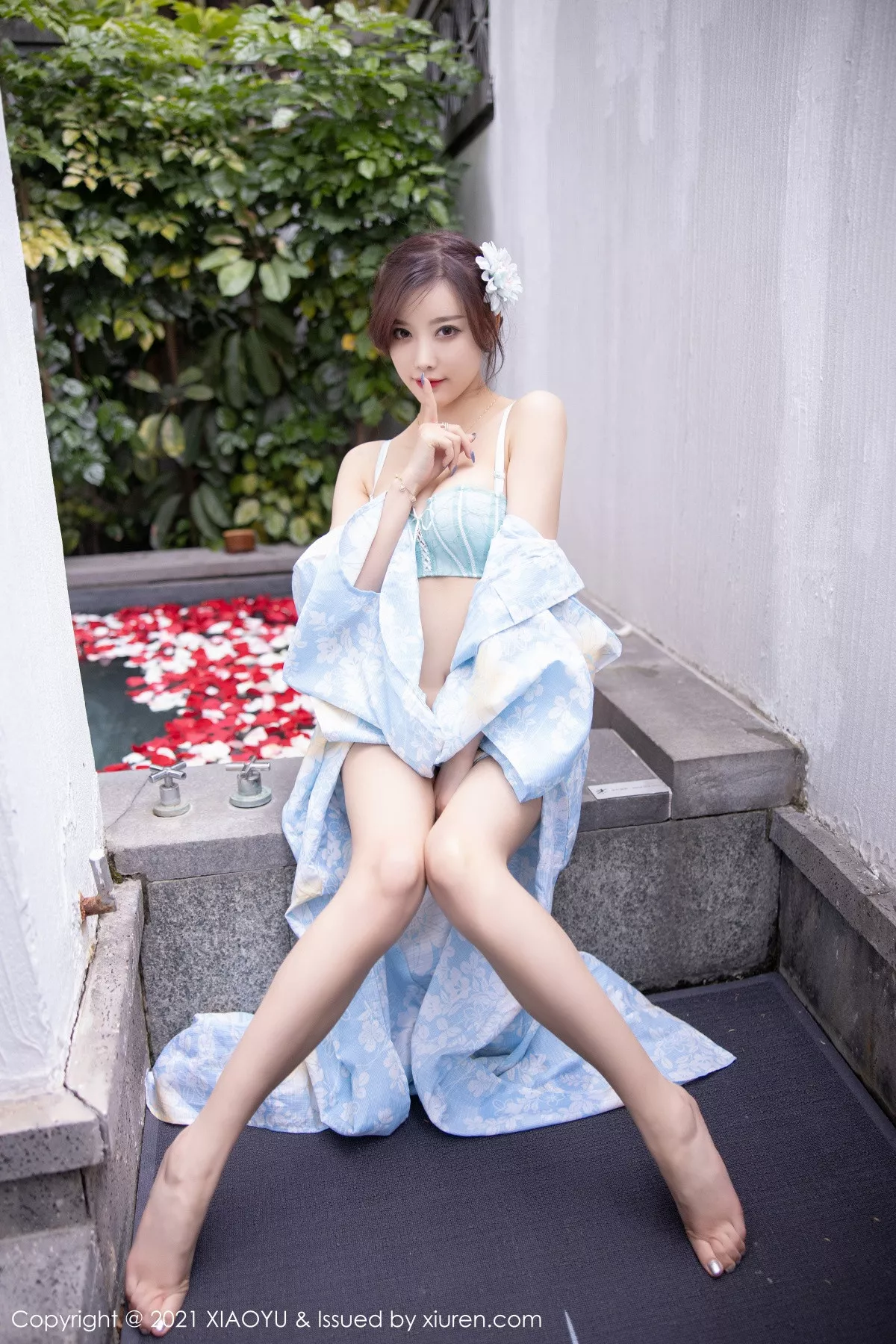 秀人集.com_[XiaoYu画语界]Vol.482_女神杨晨晨sugar厦门旅拍户外日式和服系列半脱撩人诱惑写真80P