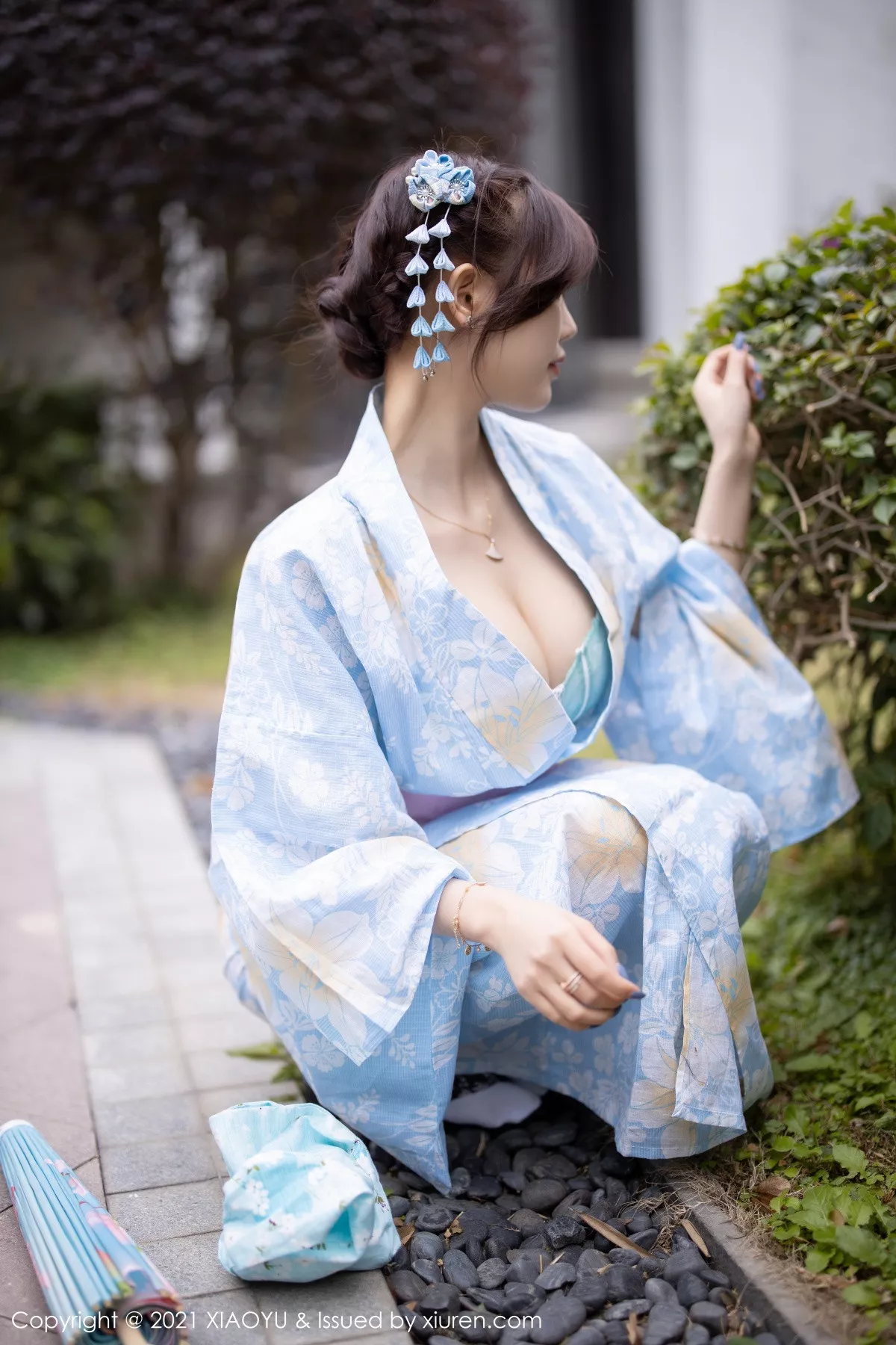 秀人集.com_[XiaoYu画语界]Vol.482_女神杨晨晨sugar厦门旅拍户外日式和服系列半脱撩人诱惑写真80P