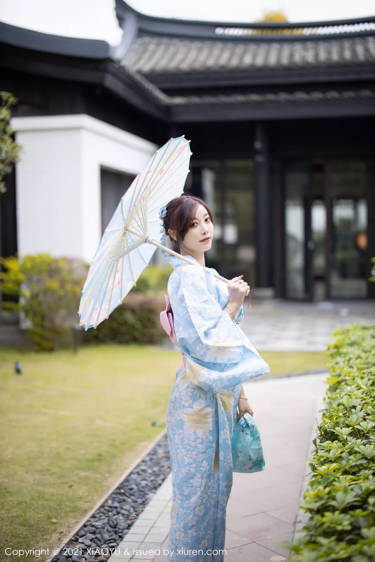 秀人集.com_[XiaoYu画语界]Vol.482_女神杨晨晨sugar厦门旅拍户外日式和服系列半脱撩人诱惑写真80P