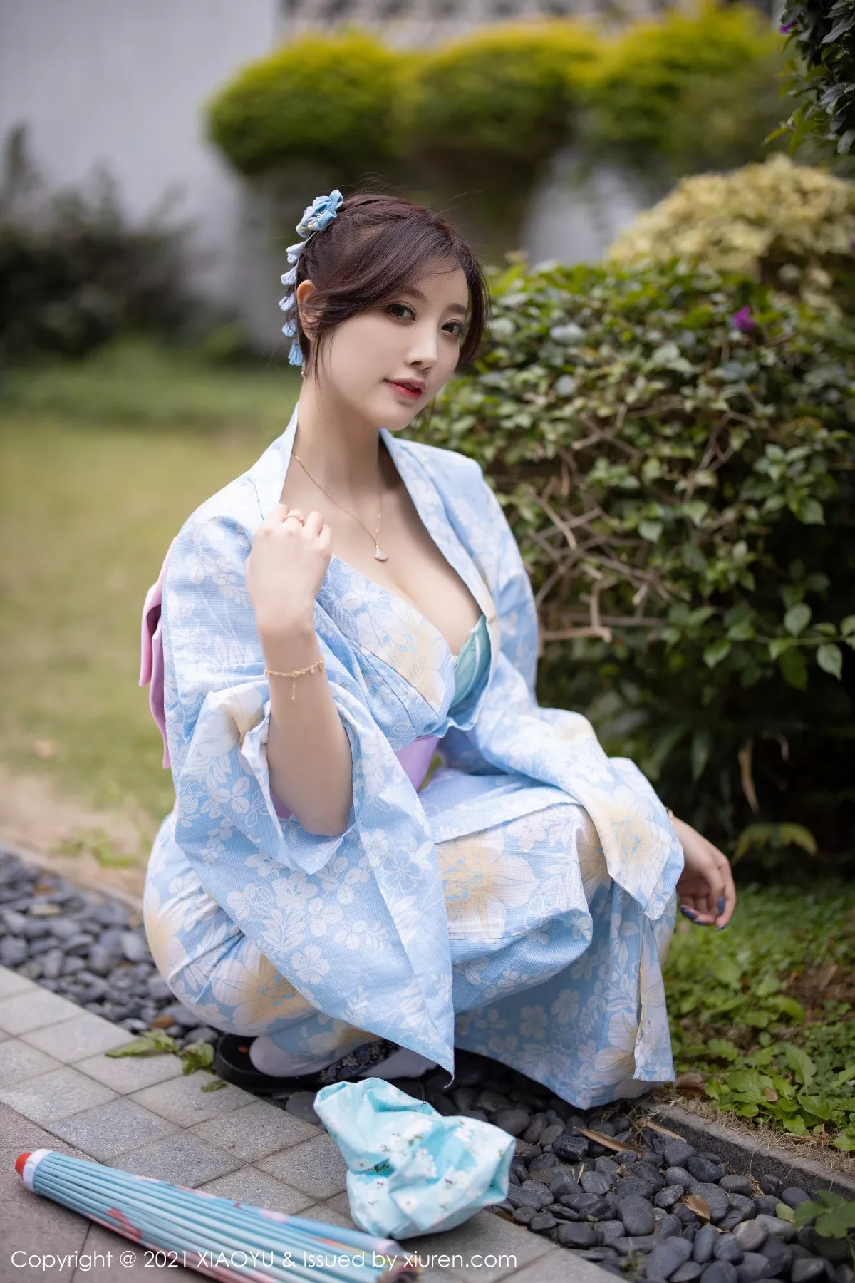 秀人集.com_[XiaoYu画语界]Vol.482_女神杨晨晨sugar厦门旅拍户外日式和服系列半脱撩人诱惑写真80P
