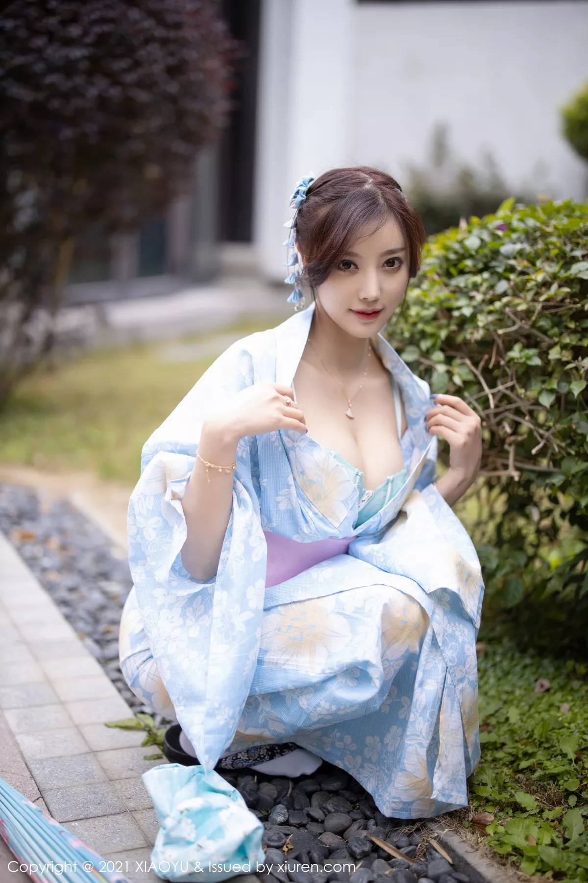 秀人集.com_[XiaoYu画语界]Vol.482_女神杨晨晨sugar厦门旅拍户外日式和服系列半脱撩人诱惑写真80P