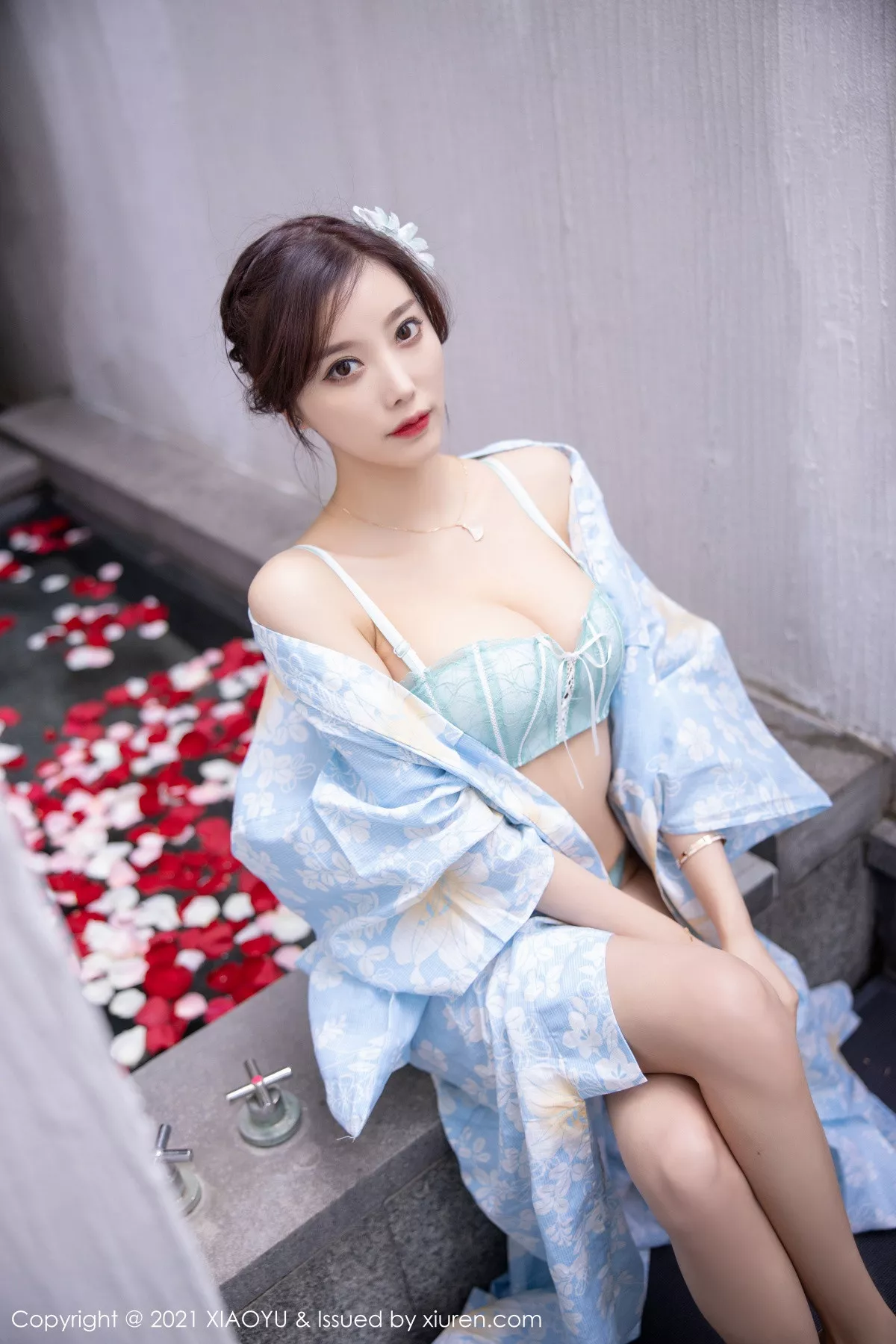 秀人集.com_[XiaoYu画语界]Vol.482_女神杨晨晨sugar厦门旅拍户外日式和服系列半脱撩人诱惑写真80P