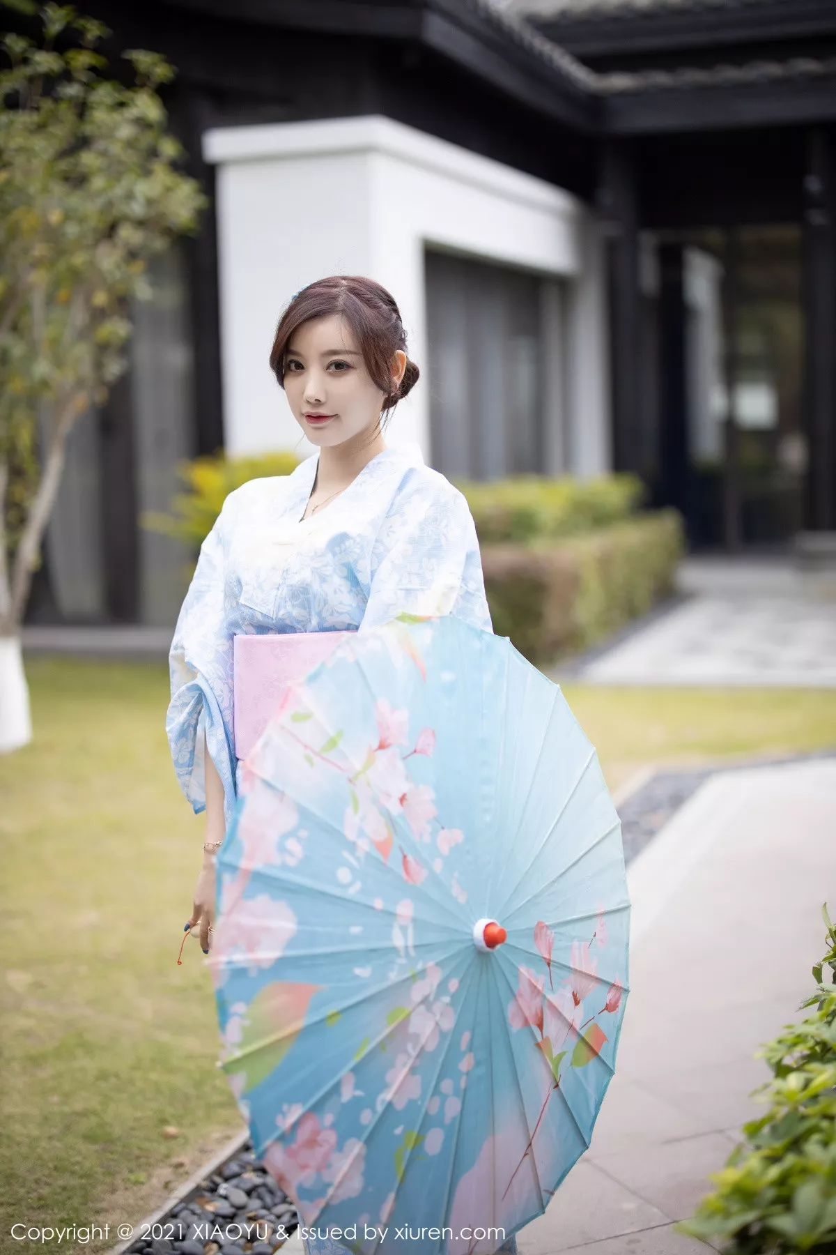 秀人集.com_[XiaoYu画语界]Vol.482_女神杨晨晨sugar厦门旅拍户外日式和服系列半脱撩人诱惑写真80P