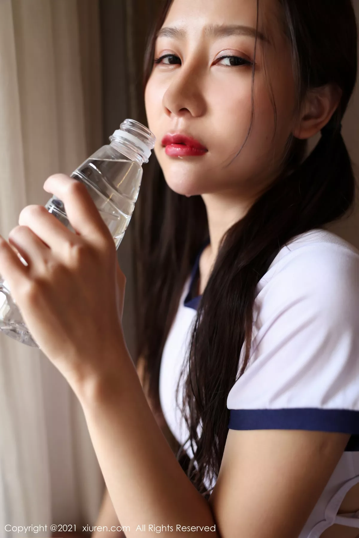 秀人集.com_[XiuRen秀人网]No.3201_嫩模尹甜甜温泉洗浴主题白色学生连体衣湿身秀火辣身材诱惑写真49P