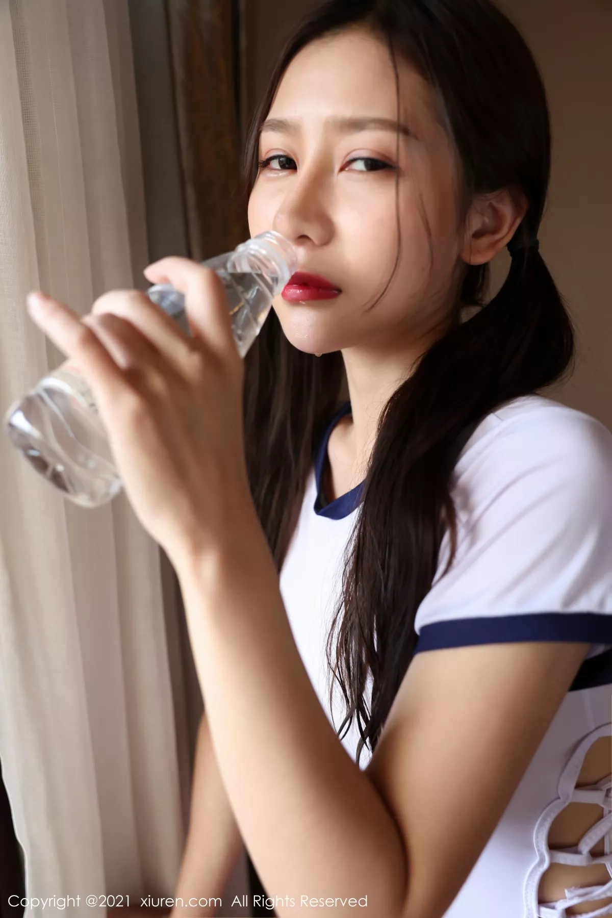 秀人集.com_[XiuRen秀人网]No.3201_嫩模尹甜甜温泉洗浴主题白色学生连体衣湿身秀火辣身材诱惑写真49P