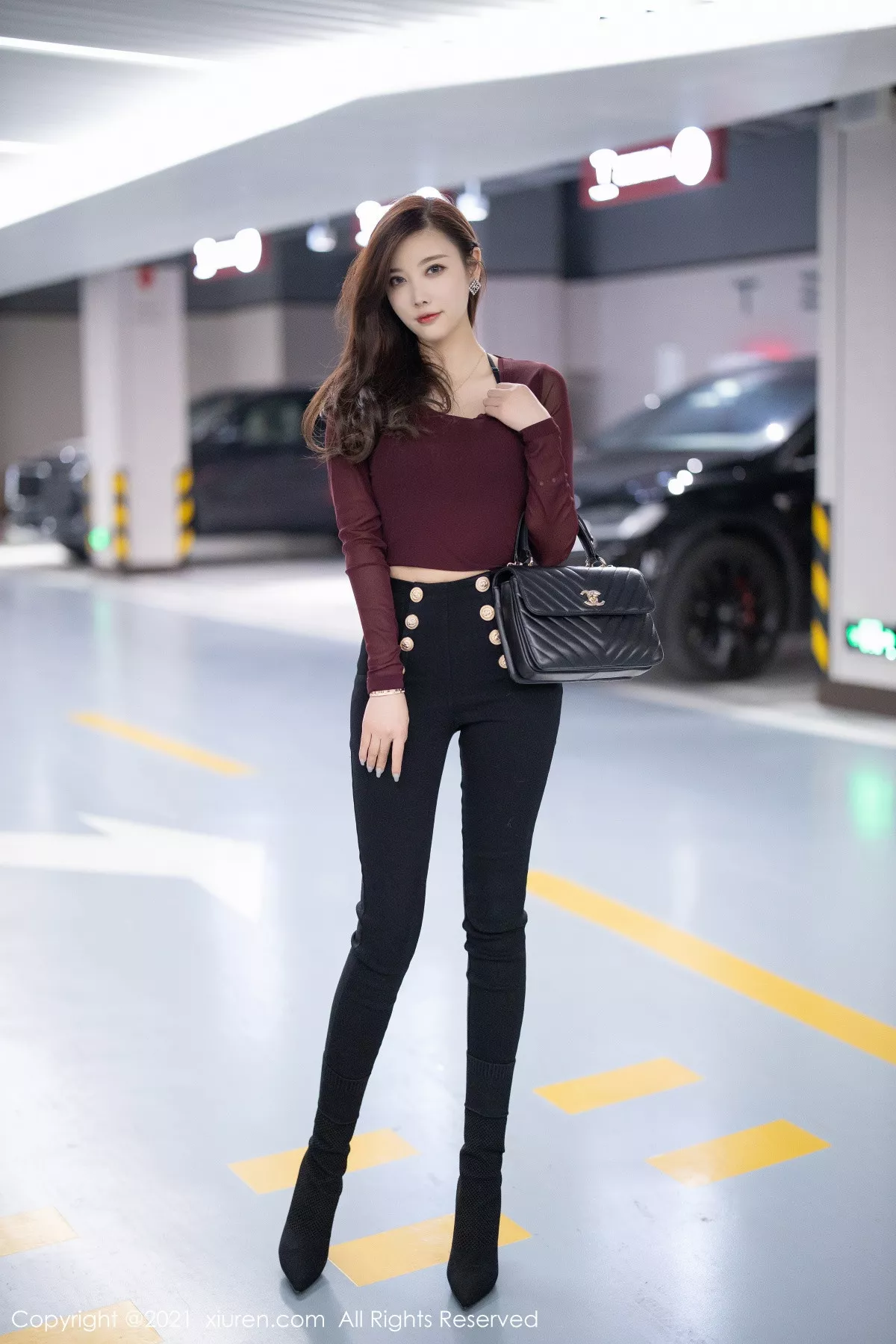 秀人集.com_[XiuRen秀人网]No.3208_女神杨晨晨sugar都市OL风半脱露性感黑色内衣秀完美曲线诱惑写真50P