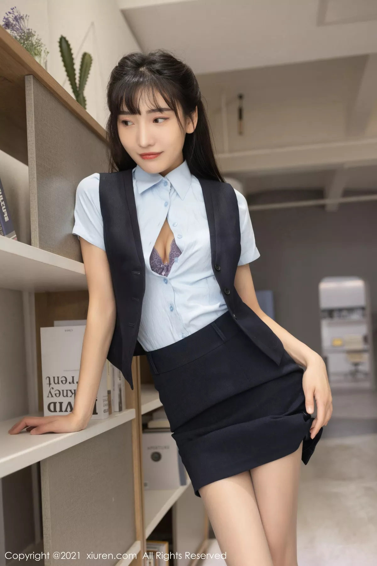 秀人集.com_[XiuRen秀人网]No.3215_嫩模陆萱萱客服主管主题超薄肉丝裤袜露蕾丝内裤秀翘臀诱惑写真76P