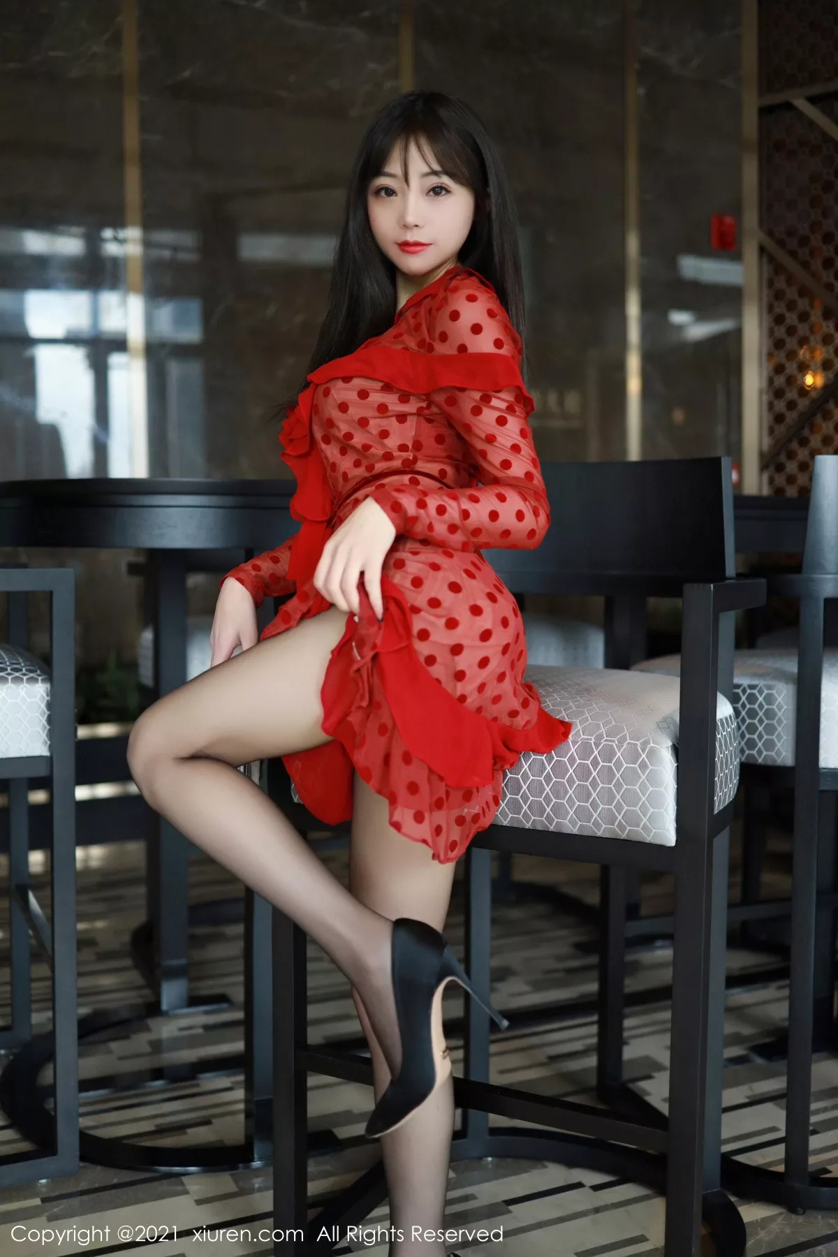 秀人集.com_[XiuRen秀人网]No.3217_嫩模佘贝拉bella广州旅拍私房红色连衣裙露红色内衣撩人诱惑写真43P