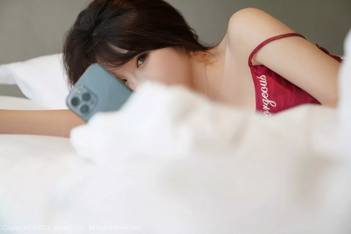 秀人集.com_[XiuRen秀人网]No.3110_嫩模芝芝Booty澳门旅拍睡衣女友视觉红色丁字裤秀翘臀诱惑写真88P