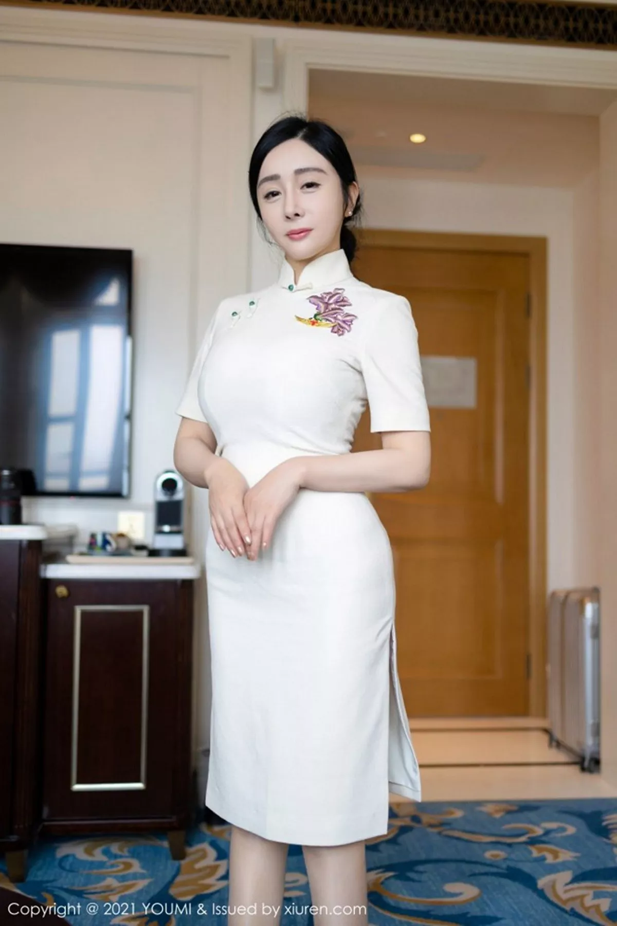 秀人集.com_[YouMi尤蜜荟]Vol.603_嫩模允爾剧情空姐女友主题床上蕾丝内衣配肉丝裤袜诱惑写真92P