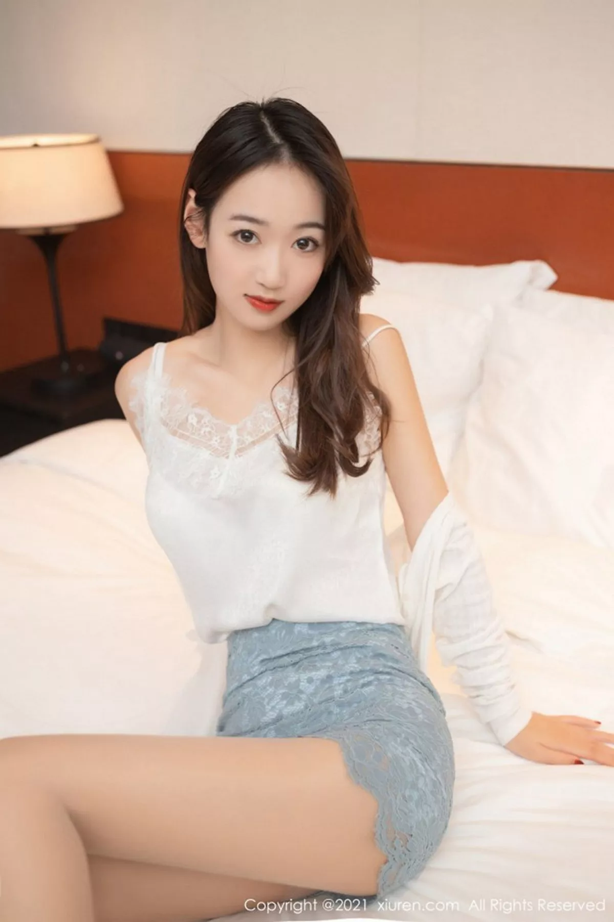 秀人集.com_[XiuRen秀人网]No.3115_嫩模唐安琪与闺蜜下午茶主题超薄肉丝裤袜秀美腿典雅迷人写真68P