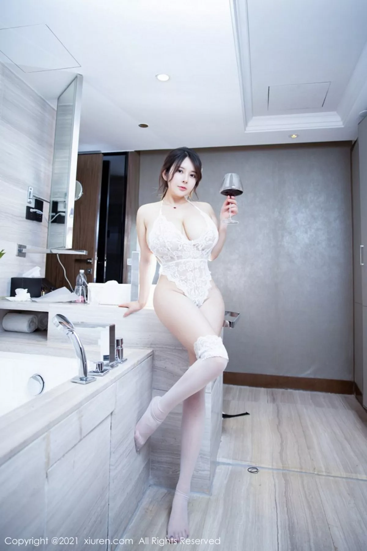 秀人集.com_[XiuRen秀人网]No.3121_嫩模奶油妹妹精致镂空情趣内衣配蕾丝袜秀童颜巨乳极致诱惑写真45P