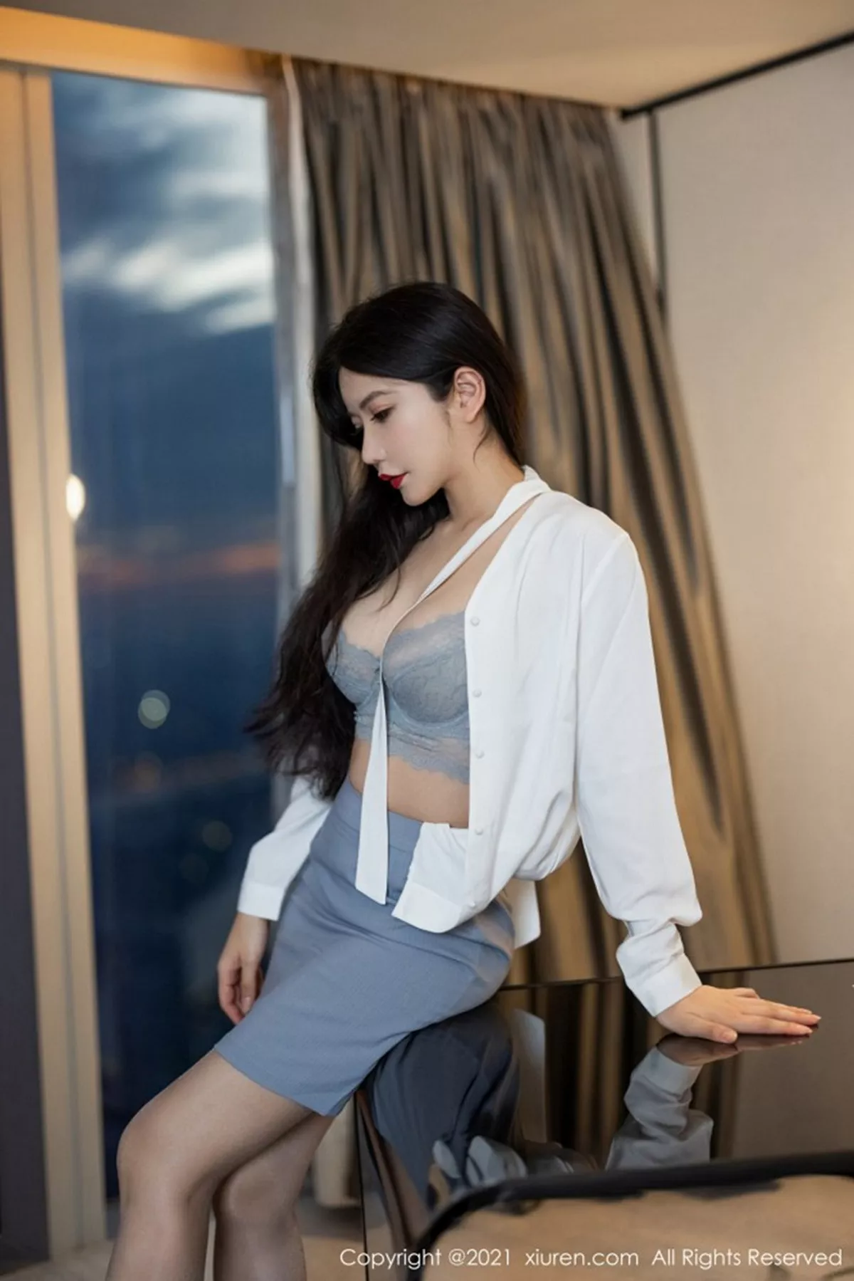 秀人集.com_[XiuRen秀人网]No.3127_嫩模心妍小公主职场制服OL主题私房蕾丝内衣秀豪乳翘臀诱惑写真36P