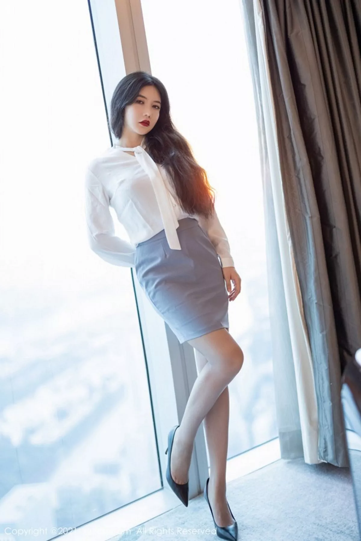 秀人集.com_[XiuRen秀人网]No.3127_嫩模心妍小公主职场制服OL主题私房蕾丝内衣秀豪乳翘臀诱惑写真36P