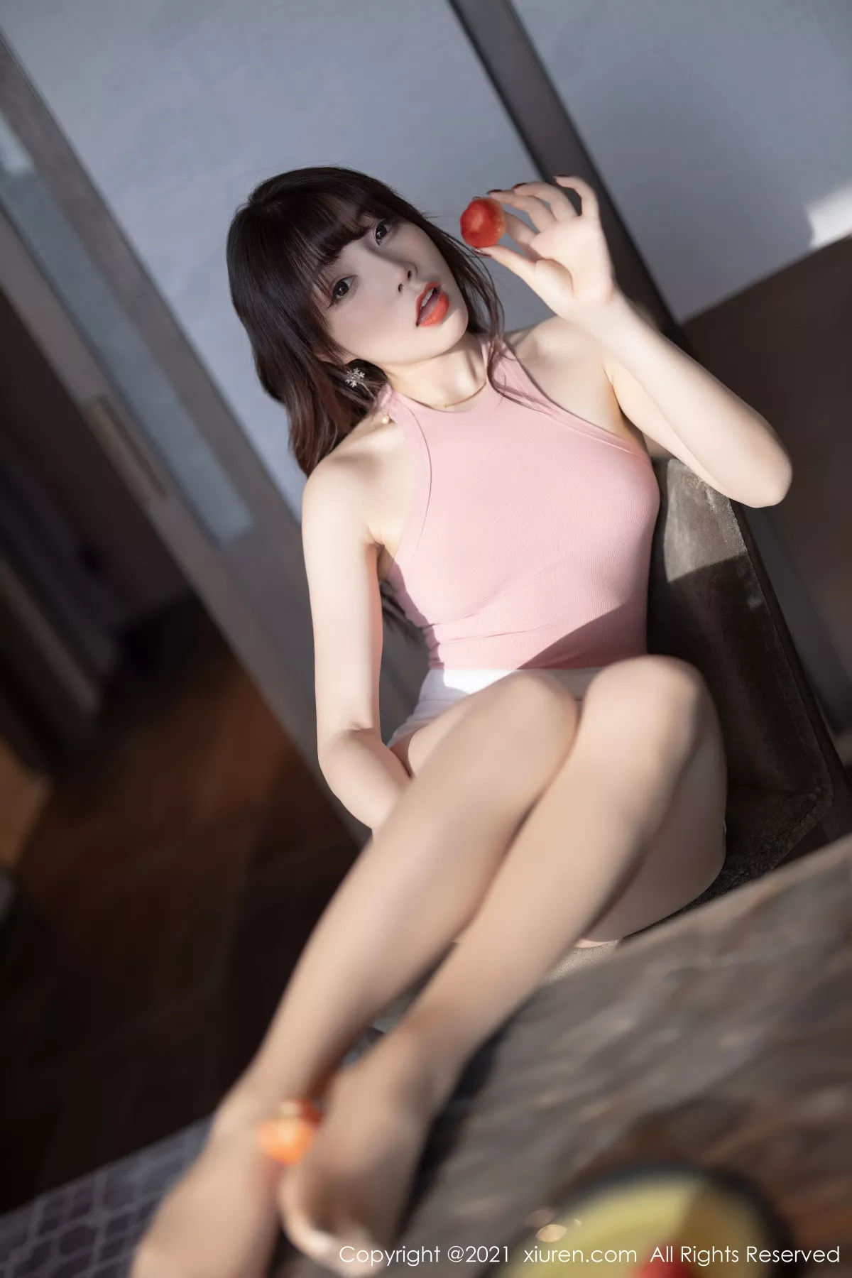 秀人集.com_[XiuRen秀人网]No.3245_女神芝芝Booty私房粉色紧身衣配肉丝裤袜秀完美身材诱惑写真77P