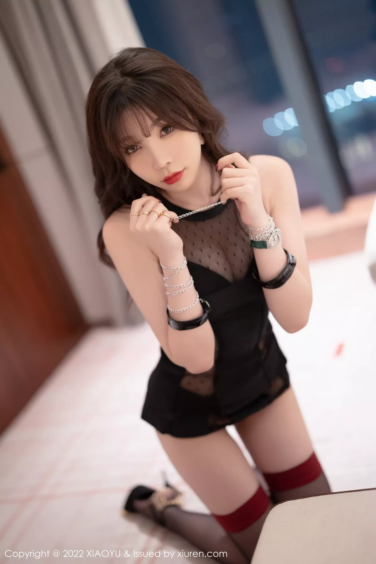 秀人集.com_[XiaoYu画语界]Vol.735_女神芝芝Booty惠州旅拍黑色轻透连衣裙半脱秀完美身材诱惑写真77P