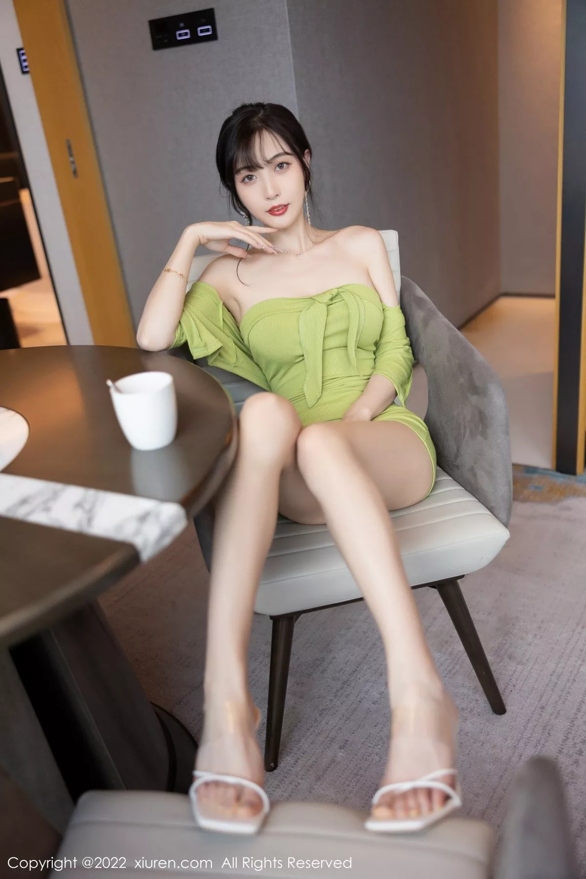 秀人集.com_[XiuRen秀人网]No.5211_模特林星阑私房性感绿色露肩连衣短裙半脱露曼妙身材诱惑写真92P