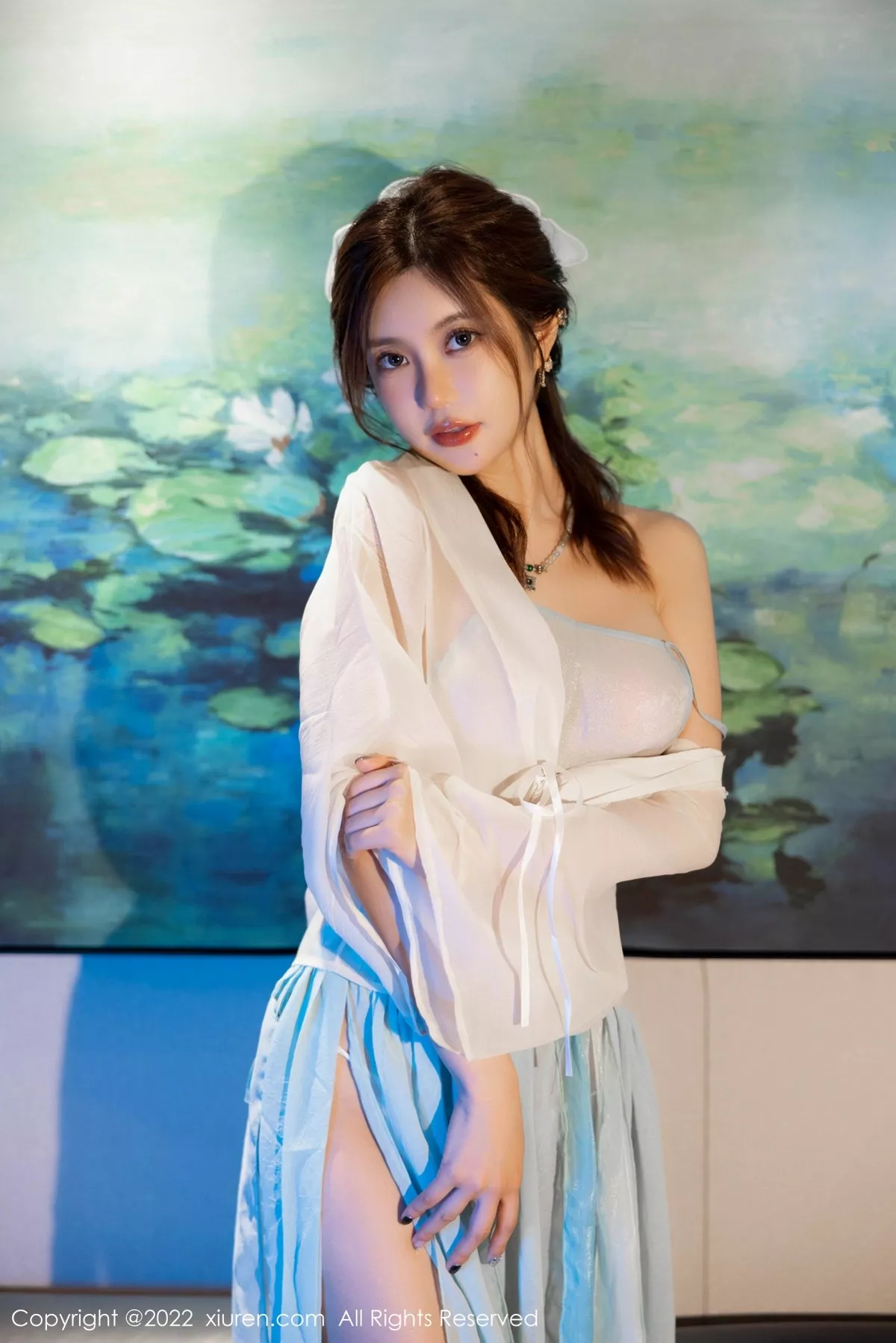 秀人集.com_[XiuRen秀人网]No.5219_女神绮里嘉ula海南心愿旅拍白色轻透古装肚兜秀完美身材诱惑写真62P