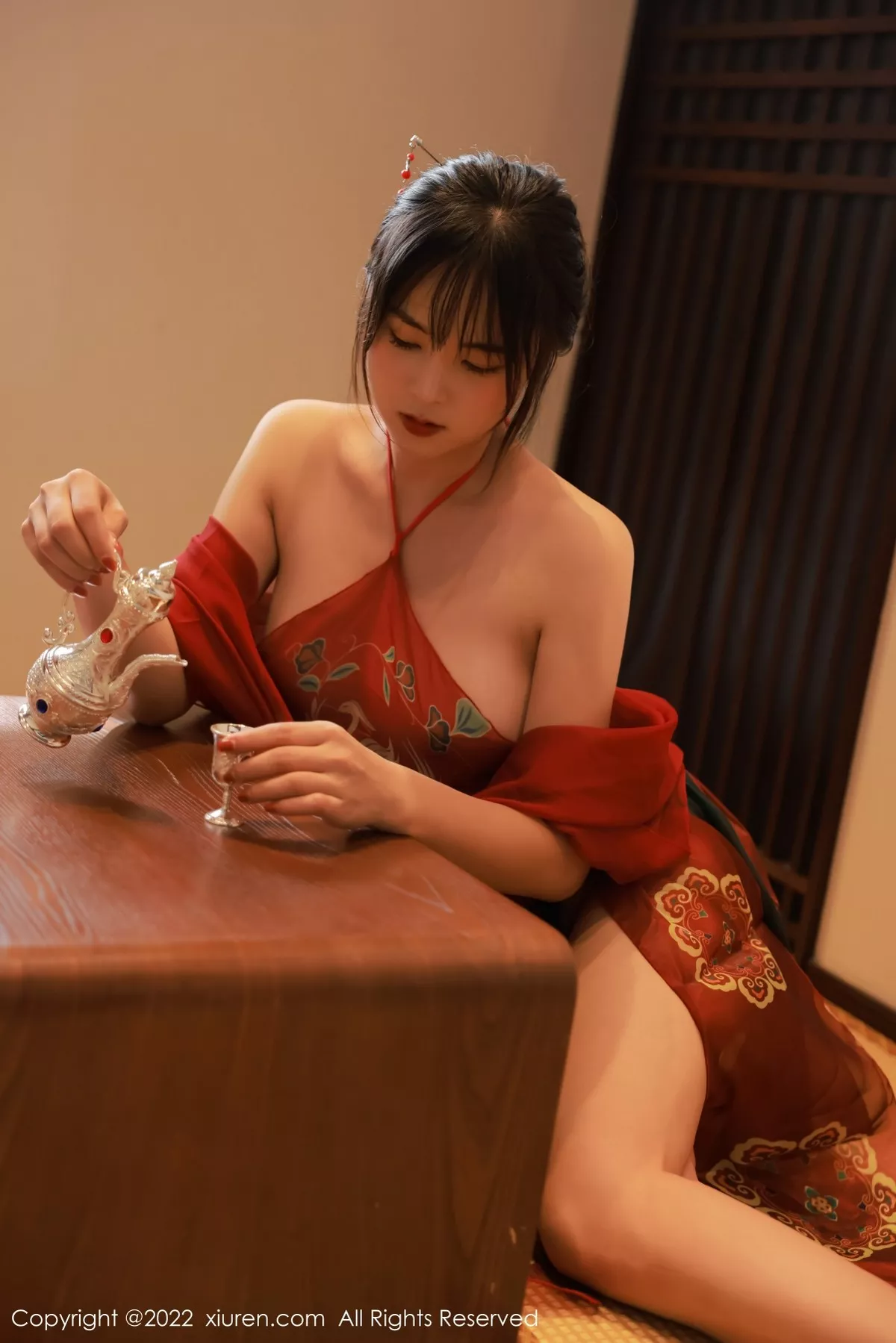 秀人集.com_[XiuRen秀人网]No.5222_模特奈沐子澳门旅拍室内场景红色轻透古装肚兜配丁字裤诱惑写真47P