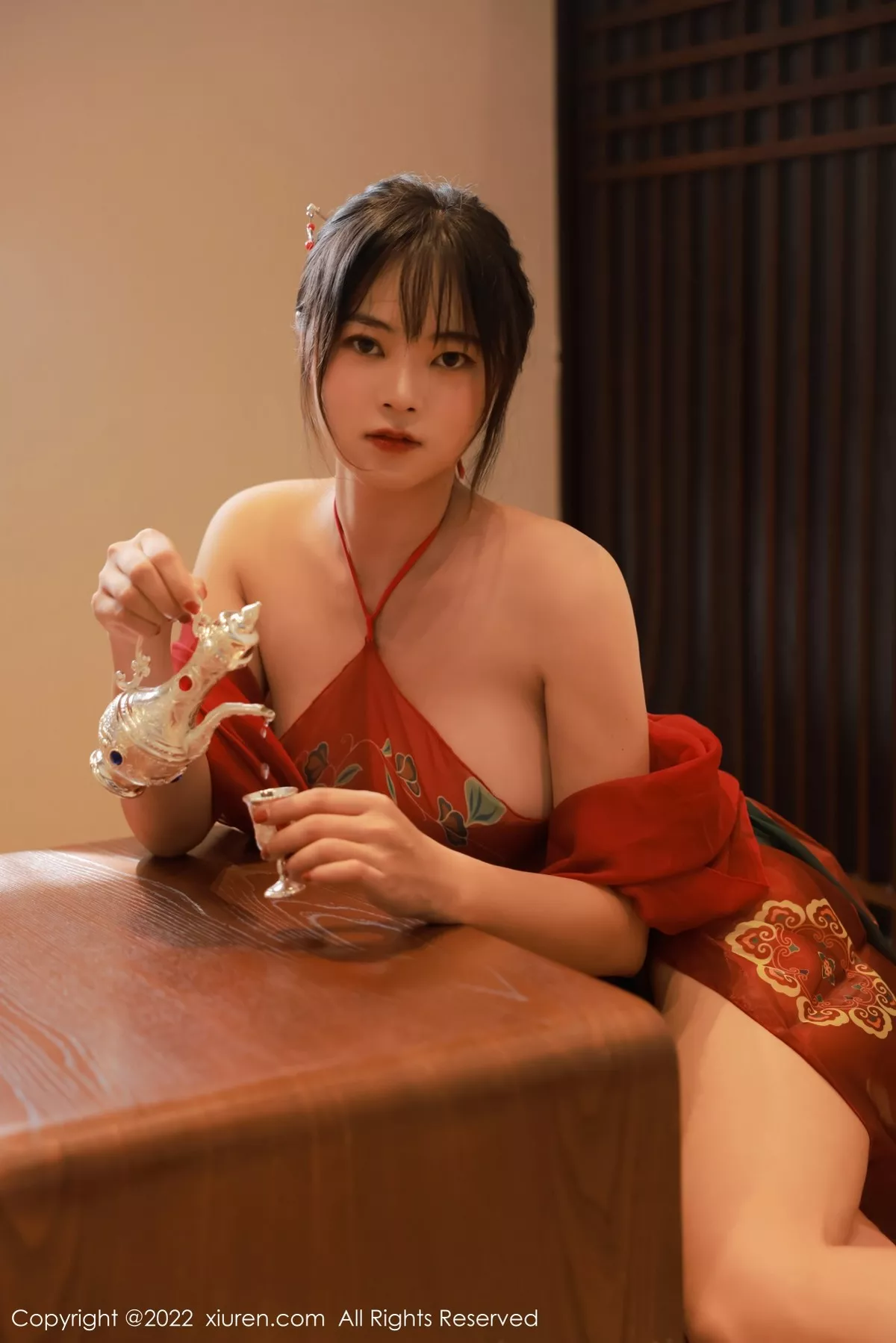 秀人集.com_[XiuRen秀人网]No.5222_模特奈沐子澳门旅拍室内场景红色轻透古装肚兜配丁字裤诱惑写真47P