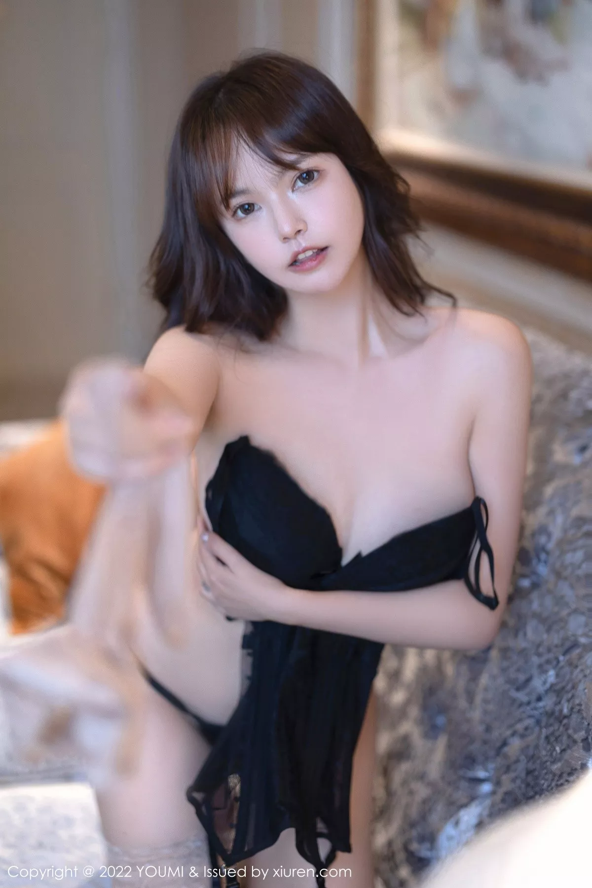 秀人集.com_[YouMi尤蜜荟]Vol.811_模特张思允Nice半脱露黑色情趣内衣配蕾丝吊袜秀翘臀诱惑写真78P
