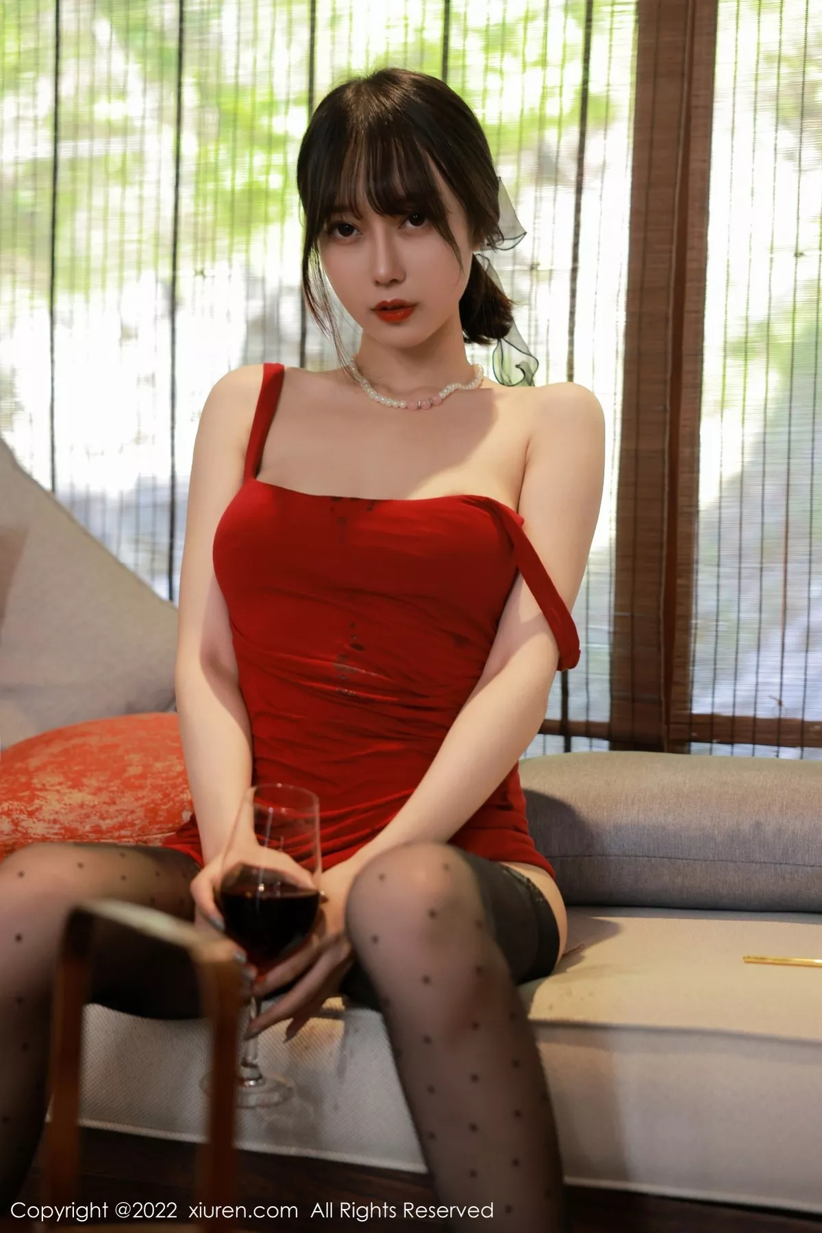秀人集.com_[XiuRen秀人网]No.5231_模特玥儿玥er澳门旅拍性感红色连衣裙配魅惑黑丝撩人诱惑写真52P