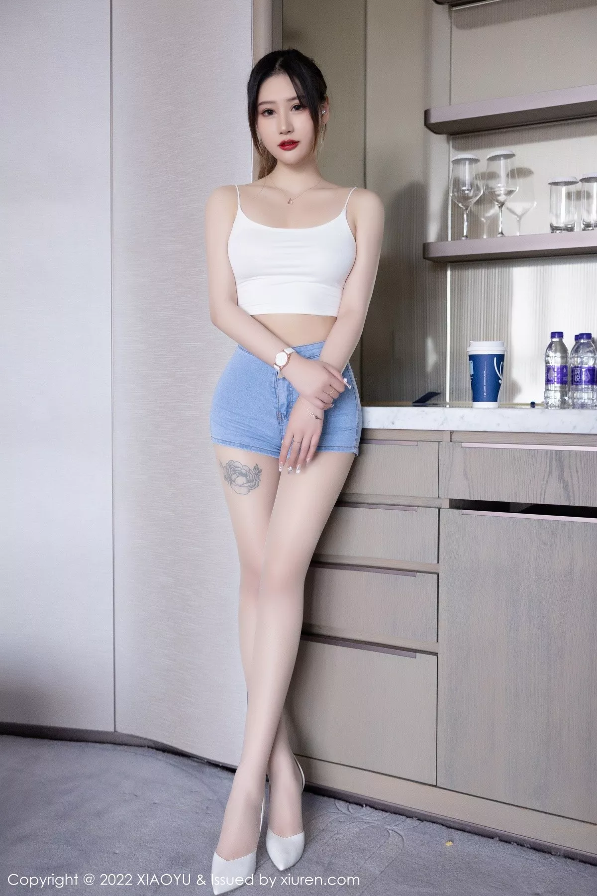 秀人集.com_[XiaoYu画语界]Vol.813_模特张欣欣私房浴室白色轻透吊带配超薄无内肉丝撩人诱惑写真73P