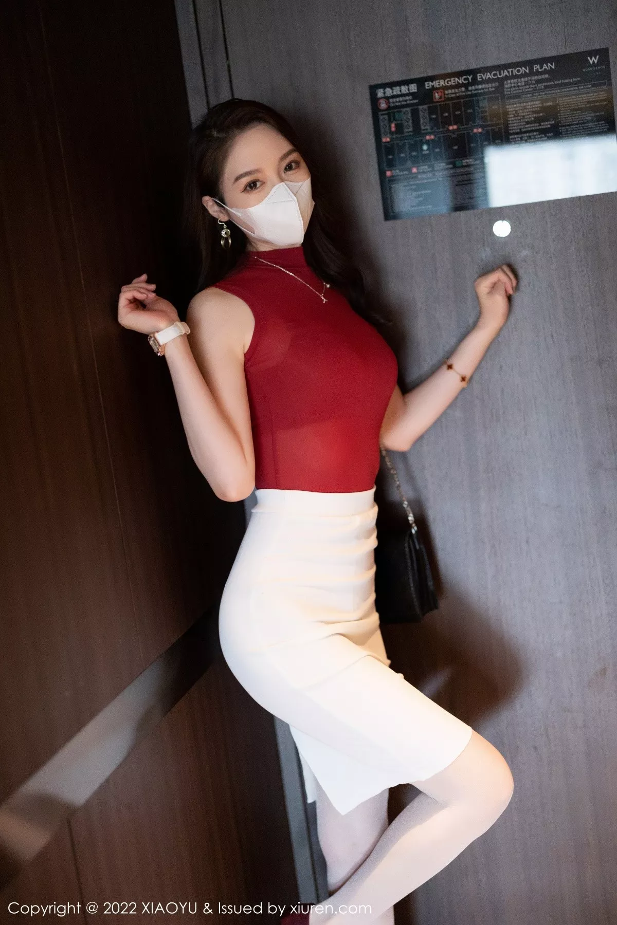 秀人集.com_[XiaoYu画语界]Vol.814_模特梦心玥性感收身上衣配白短裙露红色内衣超薄肉丝诱惑写真97P