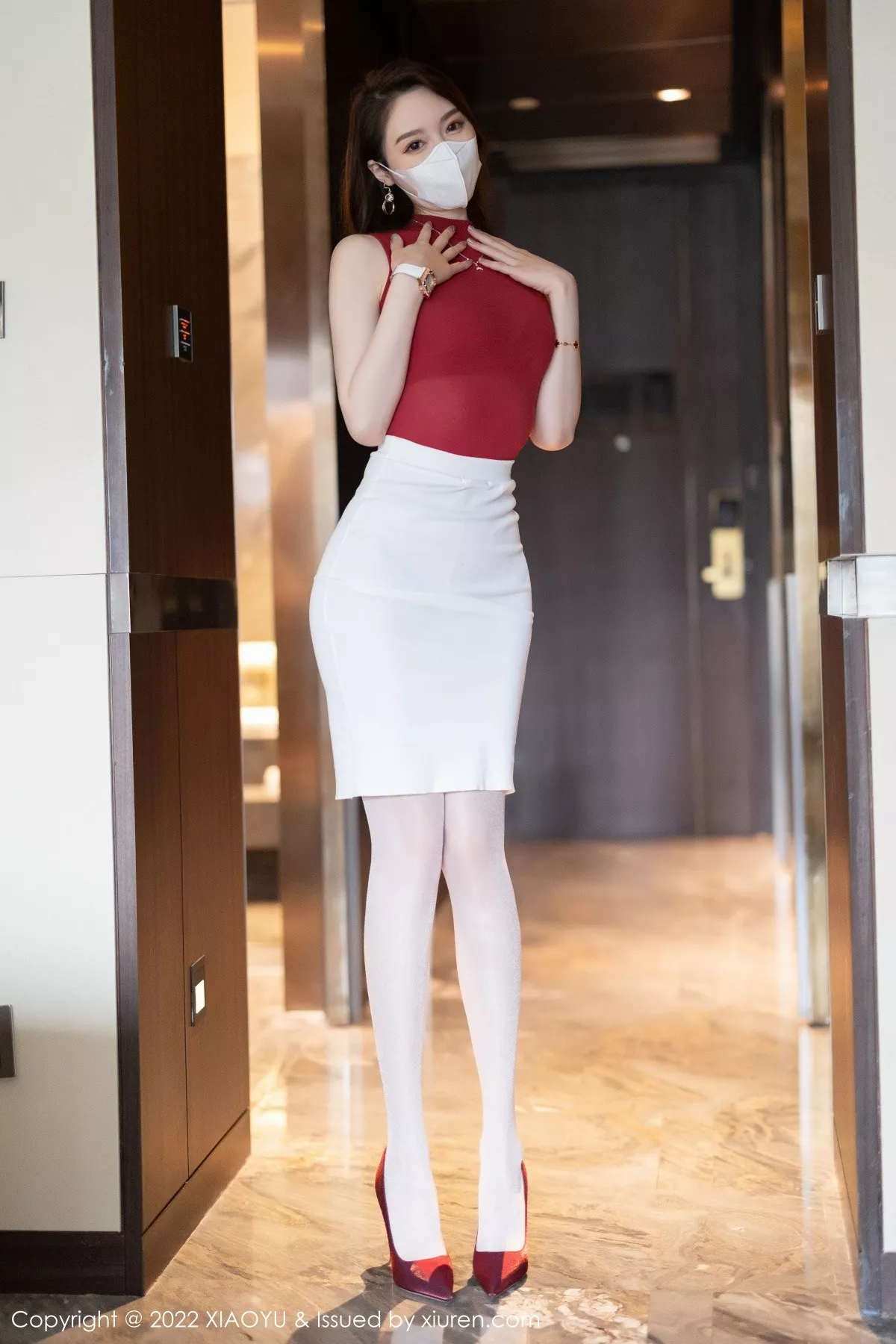 秀人集.com_[XiaoYu画语界]Vol.814_模特梦心玥性感收身上衣配白短裙露红色内衣超薄肉丝诱惑写真97P