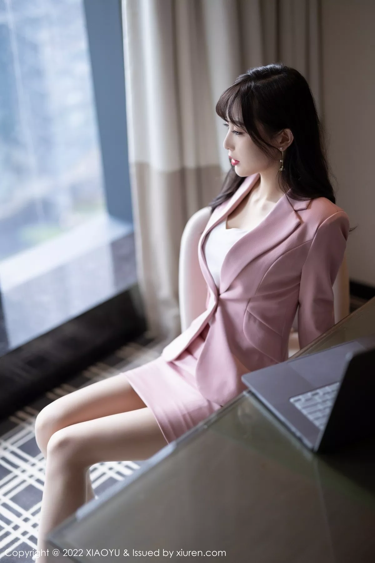 秀人集.com_[XiaoYu画语界]Vol.815_模特林星阑脱粉色职业装露性感白色蕾丝内衣配超薄肉丝诱惑写真86P