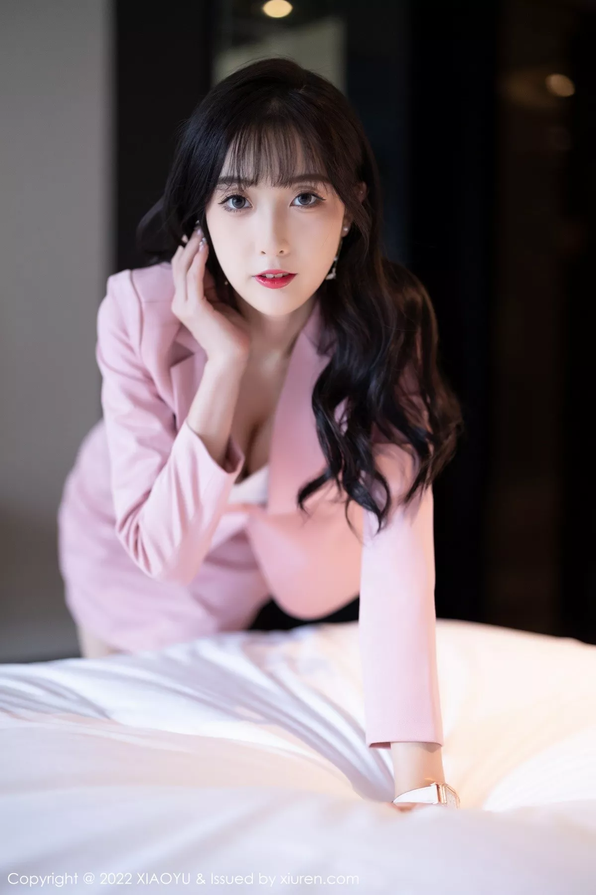 秀人集.com_[XiaoYu画语界]Vol.815_模特林星阑脱粉色职业装露性感白色蕾丝内衣配超薄肉丝诱惑写真86P