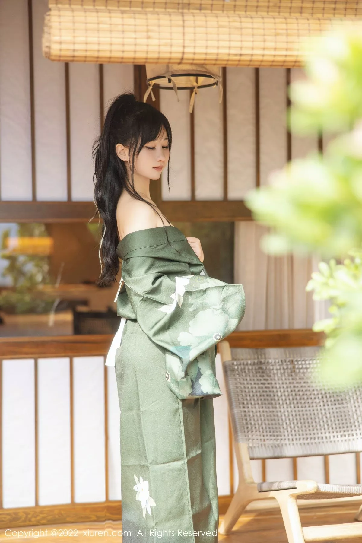 秀人集.com_[XiuRen秀人网]No.5256_女神小果冻儿大理旅拍私房暗绿色真空和服秀完美身材诱惑写真85P