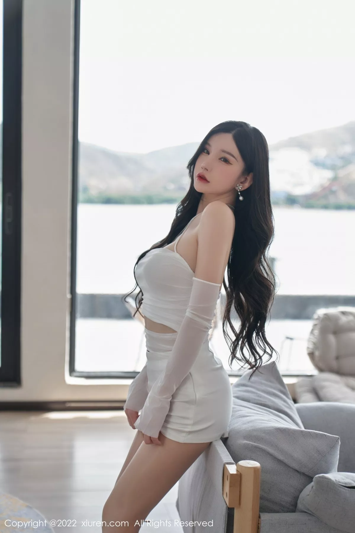 秀人集.com_[XiuRen秀人网]No.5271_女神周于希Sally心愿旅拍户外白色轻透服饰秀完美身材诱惑写真89P