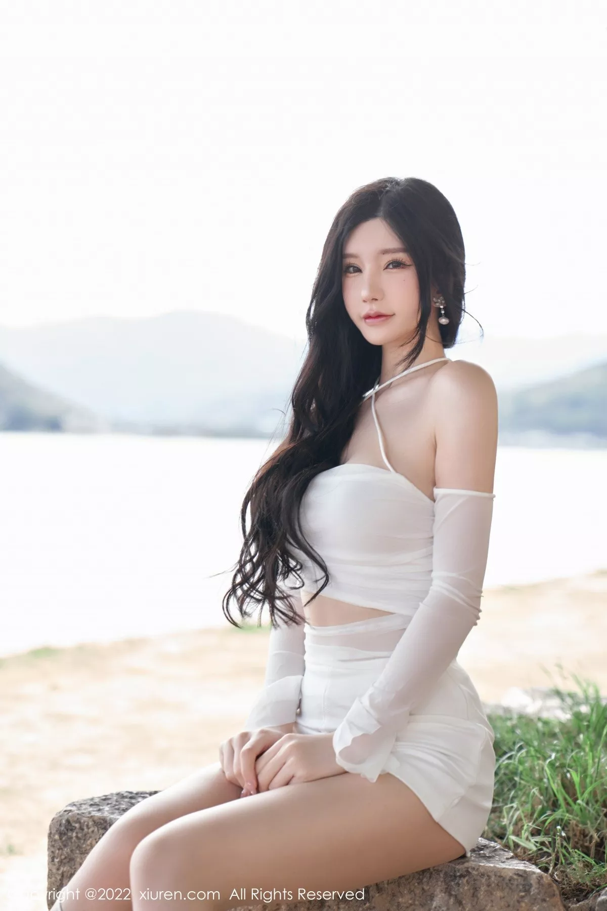秀人集.com_[XiuRen秀人网]No.5271_女神周于希Sally心愿旅拍户外白色轻透服饰秀完美身材诱惑写真89P