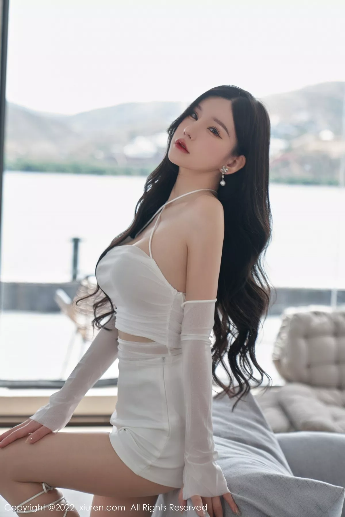 秀人集.com_[XiuRen秀人网]No.5271_女神周于希Sally心愿旅拍户外白色轻透服饰秀完美身材诱惑写真89P