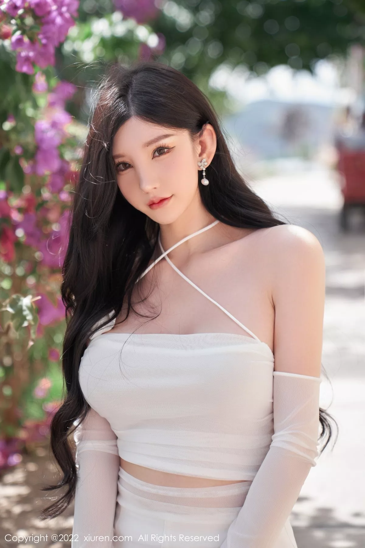 秀人集.com_[XiuRen秀人网]No.5271_女神周于希Sally心愿旅拍户外白色轻透服饰秀完美身材诱惑写真89P