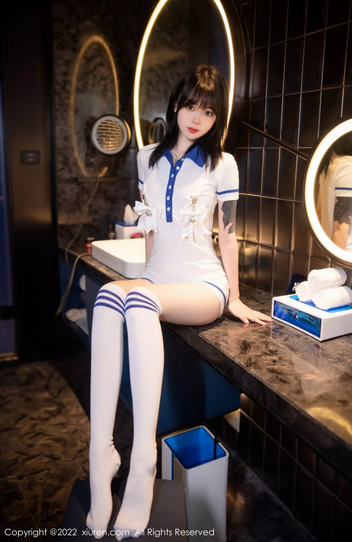 秀人集.com_[XiuRen秀人网]No.5291_模特奶瓶性感白色水手服饰配白色长袜秀苗条身材迷人美腿写真88P
