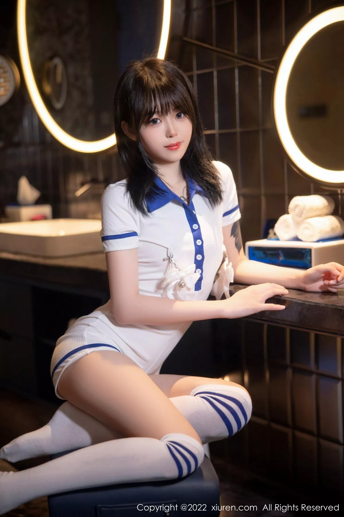 秀人集.com_[XiuRen秀人网]No.5291_模特奶瓶性感白色水手服饰配白色长袜秀苗条身材迷人美腿写真88P