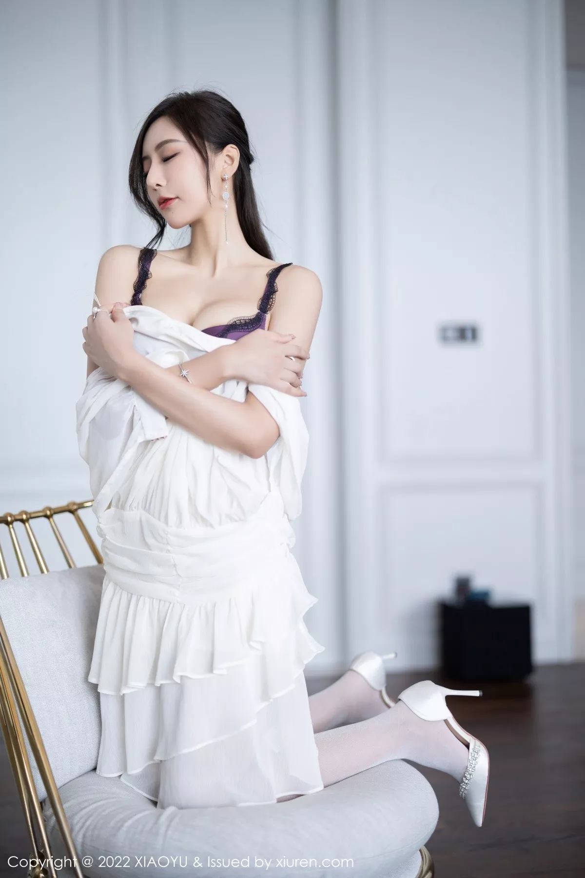 秀人集.com_[XiaoYu画语界]Vol.822_女神王馨瑶yanni性感白色连衣裙配开档白丝露蕾丝内衣诱惑写真84P