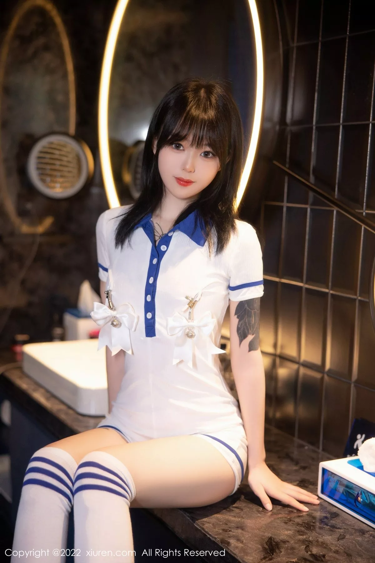 秀人集.com_[XiuRen秀人网]No.5291_模特奶瓶性感白色水手服饰配白色长袜秀苗条身材迷人美腿写真88P