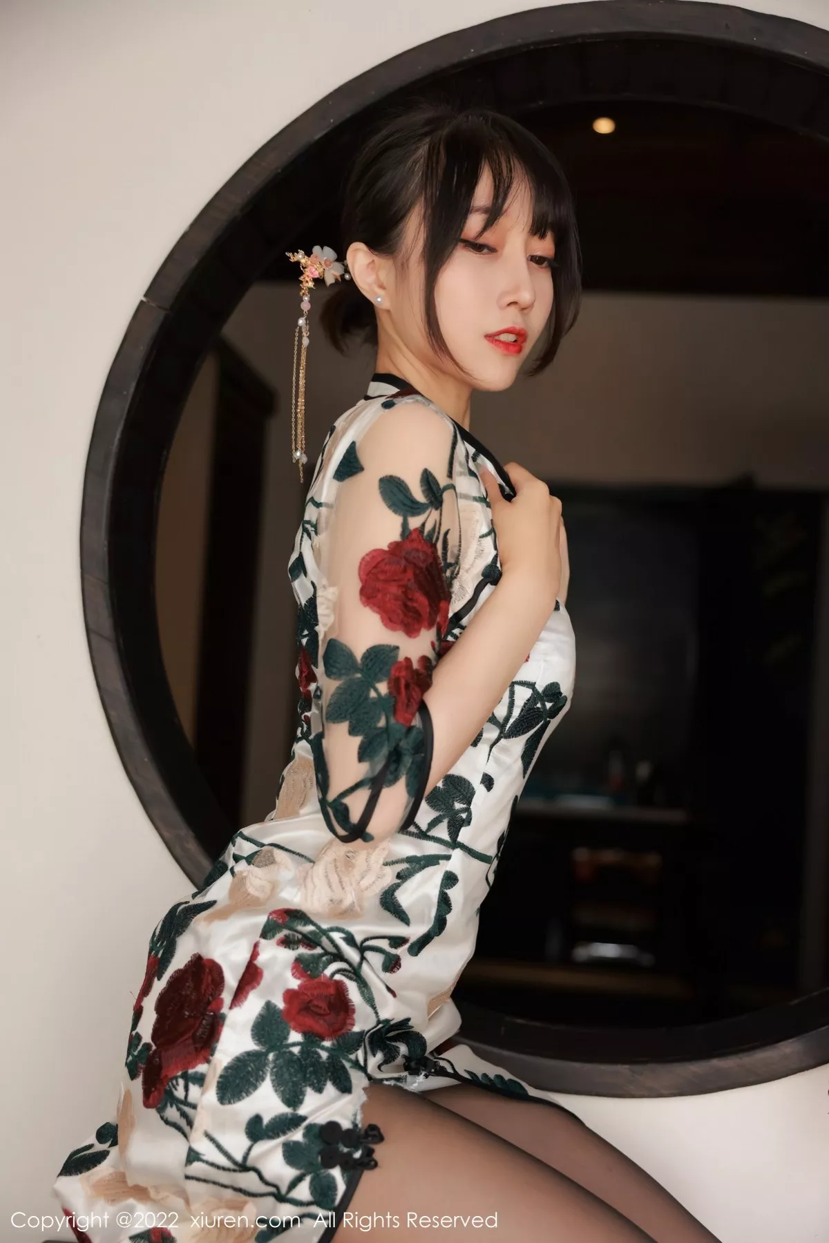 秀人集.com_[XiuRen秀人网]No.5199_模特玥儿玥er澳门旅拍半脱露黑色轻透内衣配超薄黑丝诱惑写真77P