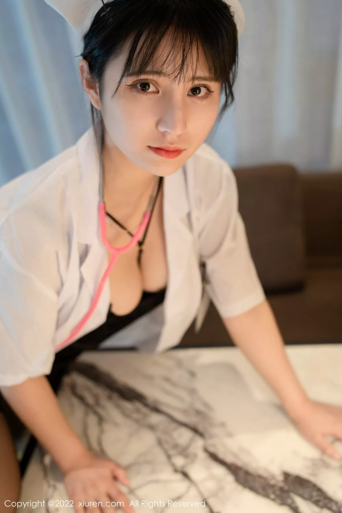 秀人集.com_[XiuRen秀人网]No.5202_模特久久Aimee私房性感白衣天使服饰下黑色蕾丝内衣诱惑写真62P