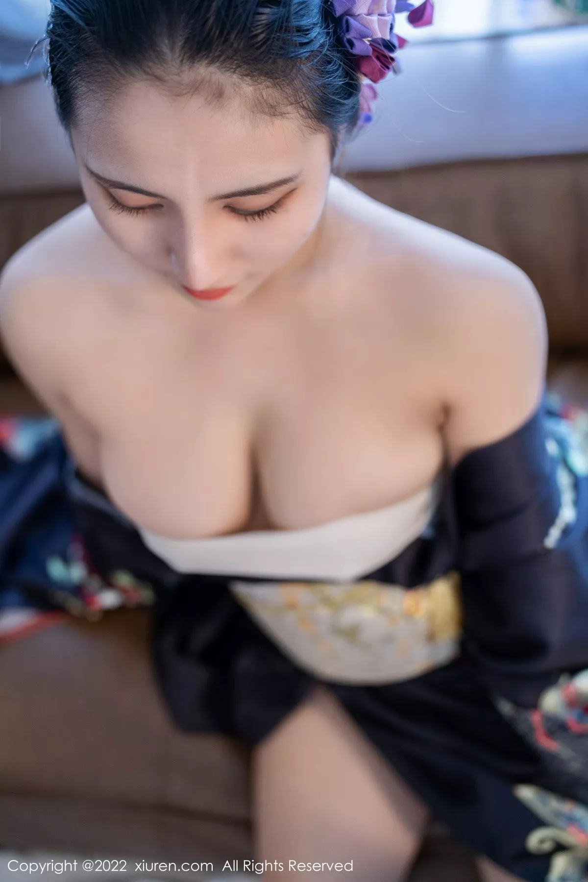 秀人集.com_[XiuRen秀人网]No.5309_模特久久Aimee日系居家和服半脱露白色抹胸内衣秀豪乳诱惑写真62P