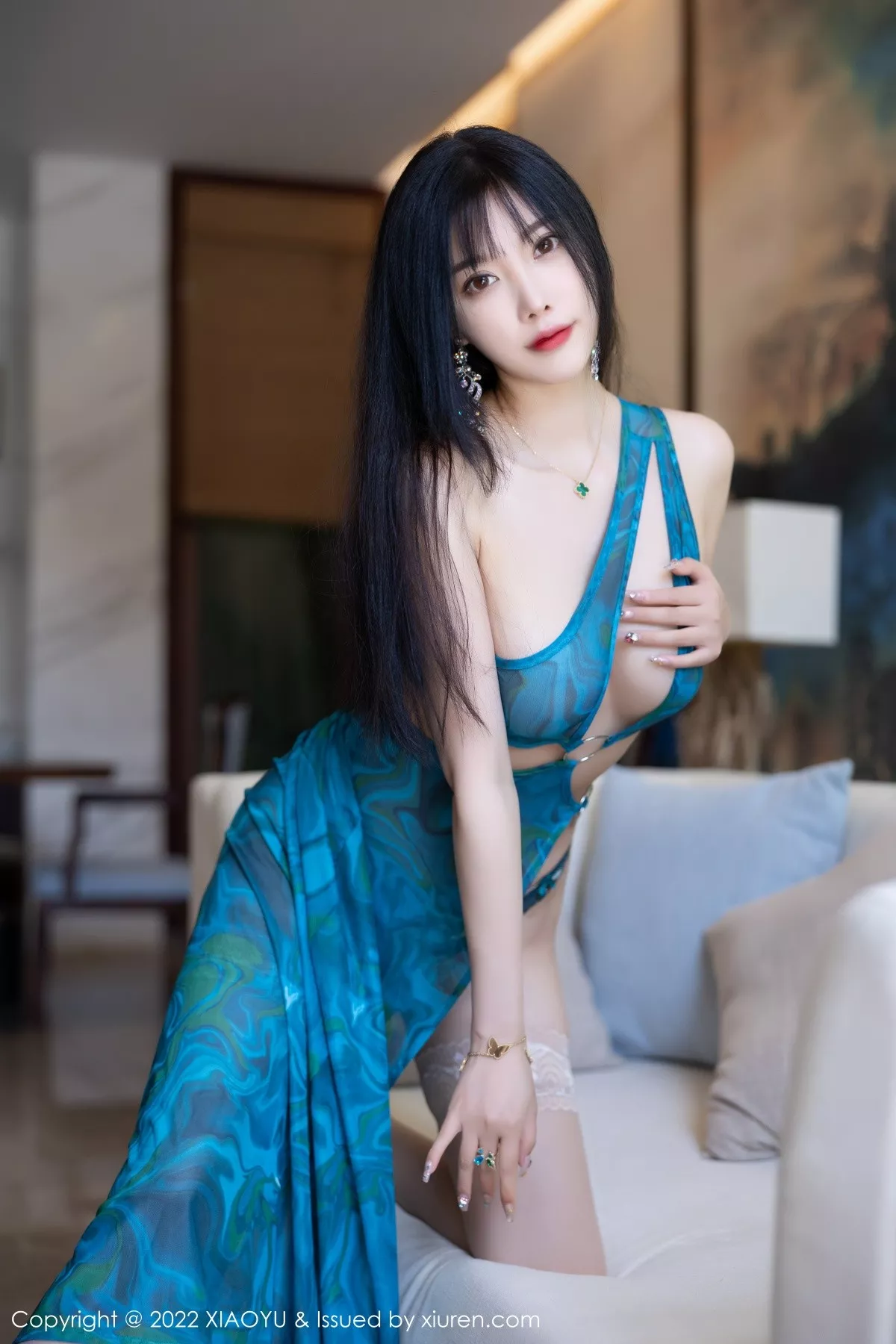 秀人集.com_[XiaoYu画语界]Vol.831_女神杨晨晨Yome心愿旅拍户外+室内蓝色轻透飘裙完美诱惑写真73P