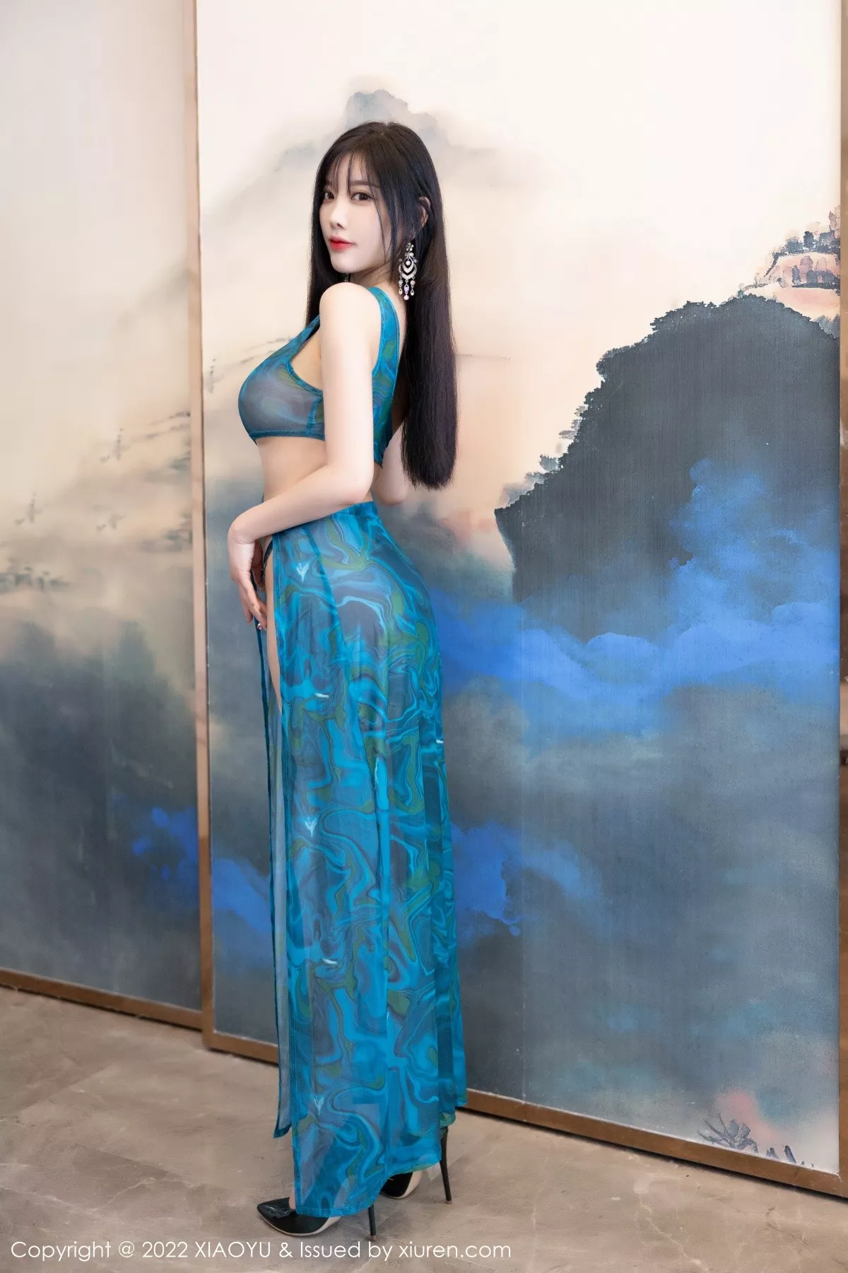秀人集.com_[XiaoYu画语界]Vol.831_女神杨晨晨Yome心愿旅拍户外+室内蓝色轻透飘裙完美诱惑写真73P