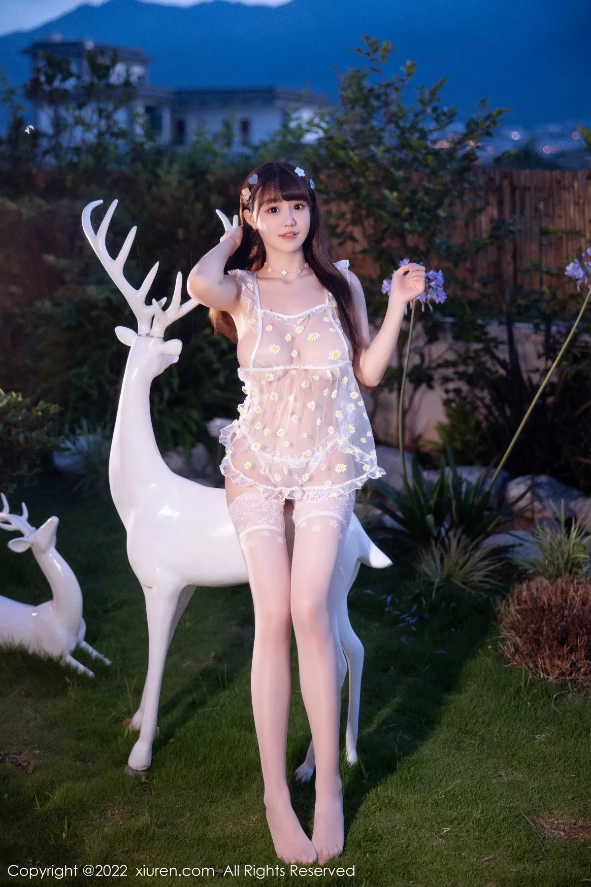 秀人集.com_[XiuRen秀人网]No.5358_女神朱可儿Flora大理旅拍户外白色轻透薄纱配蕾丝袜撩人诱惑写真73P